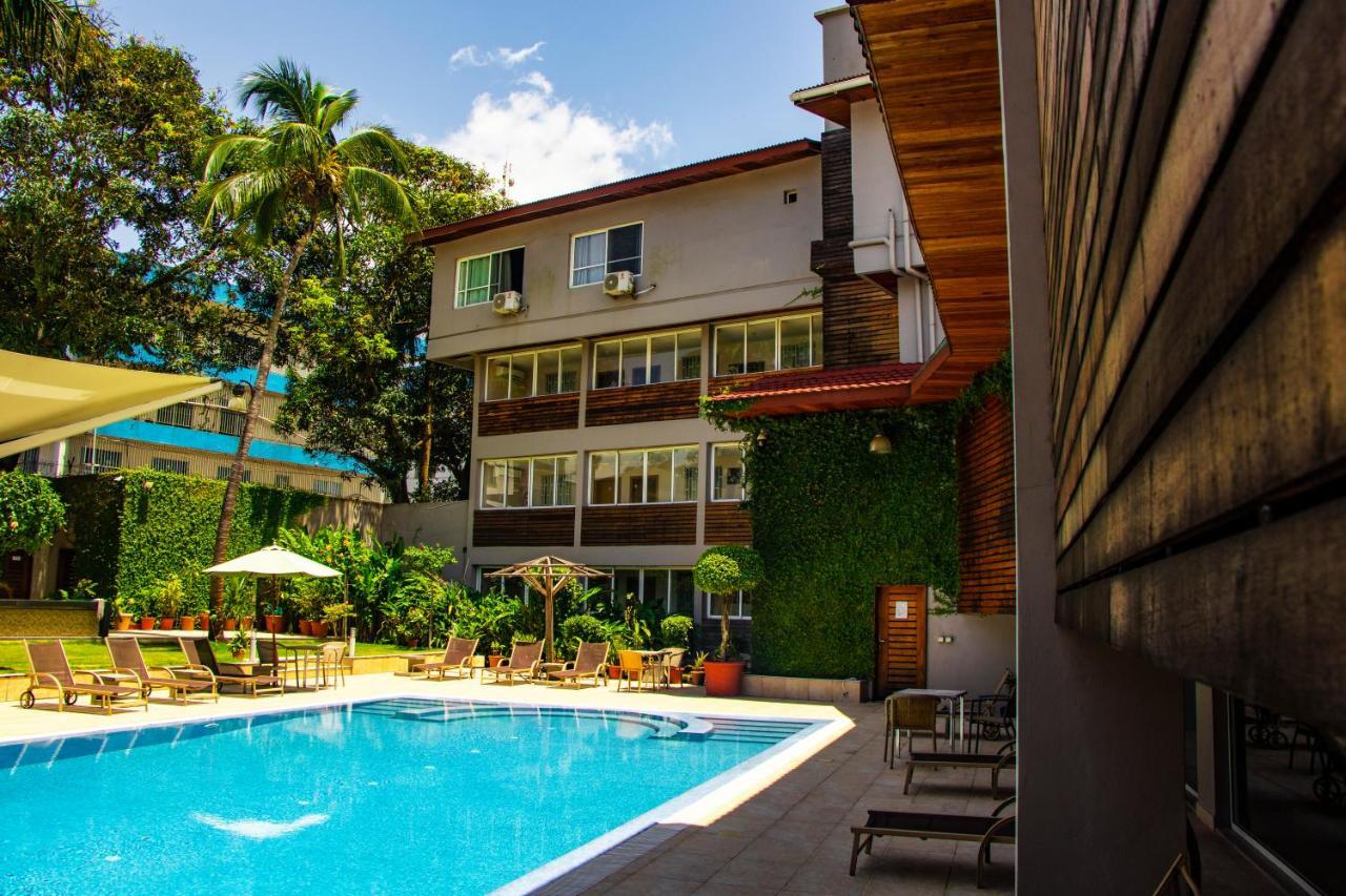 Mamba Point Hotel Monrovia Exteriér fotografie